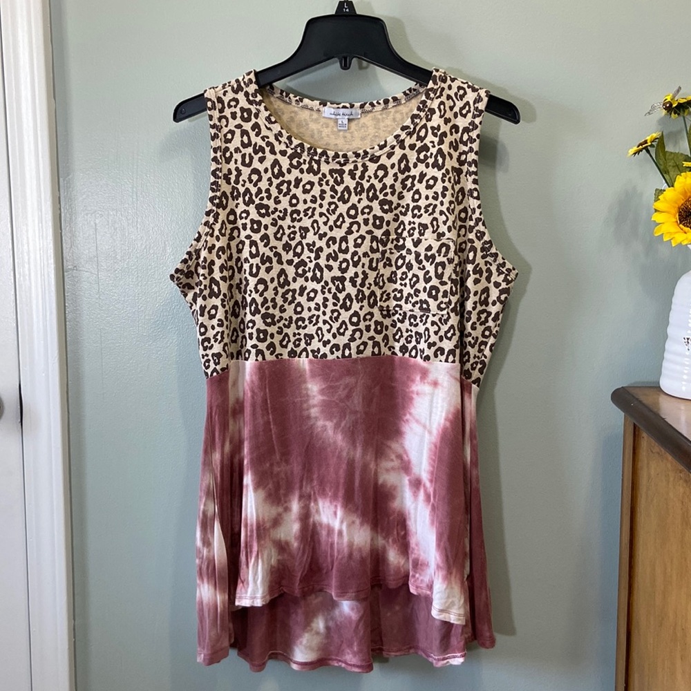 White Birch Women’s Animal Print Tye Dye Sleeveless Top Size Large